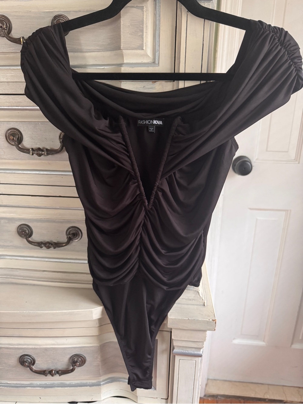 Fashion Nova Black Off-The-Shoulder V-Neck Ruched Bodysuit